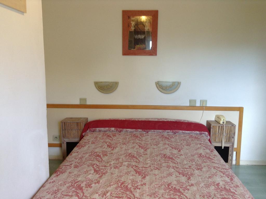Hotel Acapulco Montpellier Oda fotoğraf